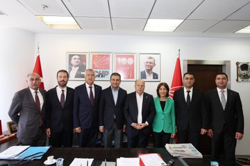 CHP, Ankara'da Adana Belediye Başkanlarıyla Buluştu