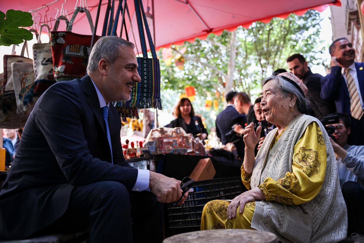 Dışişleri Bakanı Hakan Fidan, Çin'in Sincan Uygur Özerk Bölgesi'nde İncelemelerde Bulundu