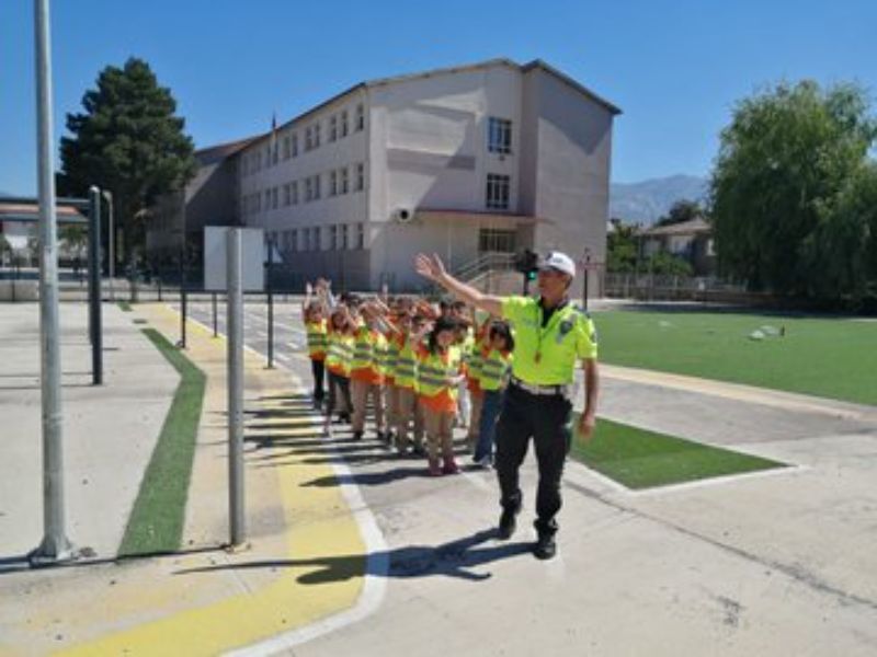 Erzincan İlimizde Çocuklara Trafik Güvenliği Bilinci Kazandıran Çocuk Trafik Eğitim Parkı Açıldı