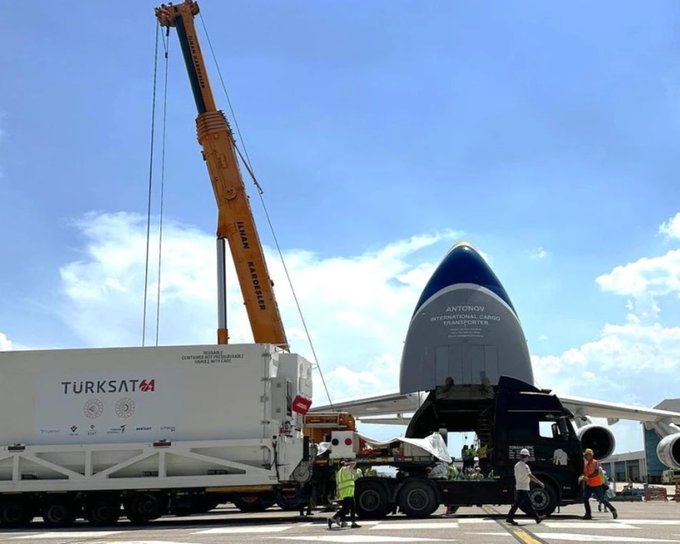 Antonov Hava Yolları, Türksat 6A Uydusunu Florida'ya Taşıdı