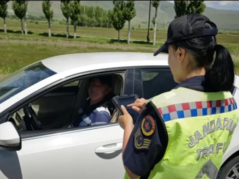 İçişleri Bakanı Ali Yerlikaya: Bayram Tatili Boyunca Trafik Denetimleri Sürdürülüyor