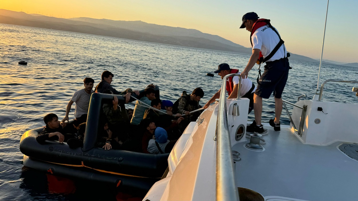 Türk Karasularında Düzensiz Göçmen Kurtarıldı