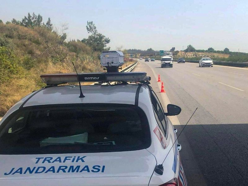 Mersin İl Jandarma Komutanlığı'nın Hız Tespit Sistemiyle Trafik Kazaları Önleniyor