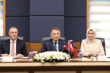 AK Parti Milletvekili Fuat Oktay Karadağ Dışişleri Bakanı ile Görüştü