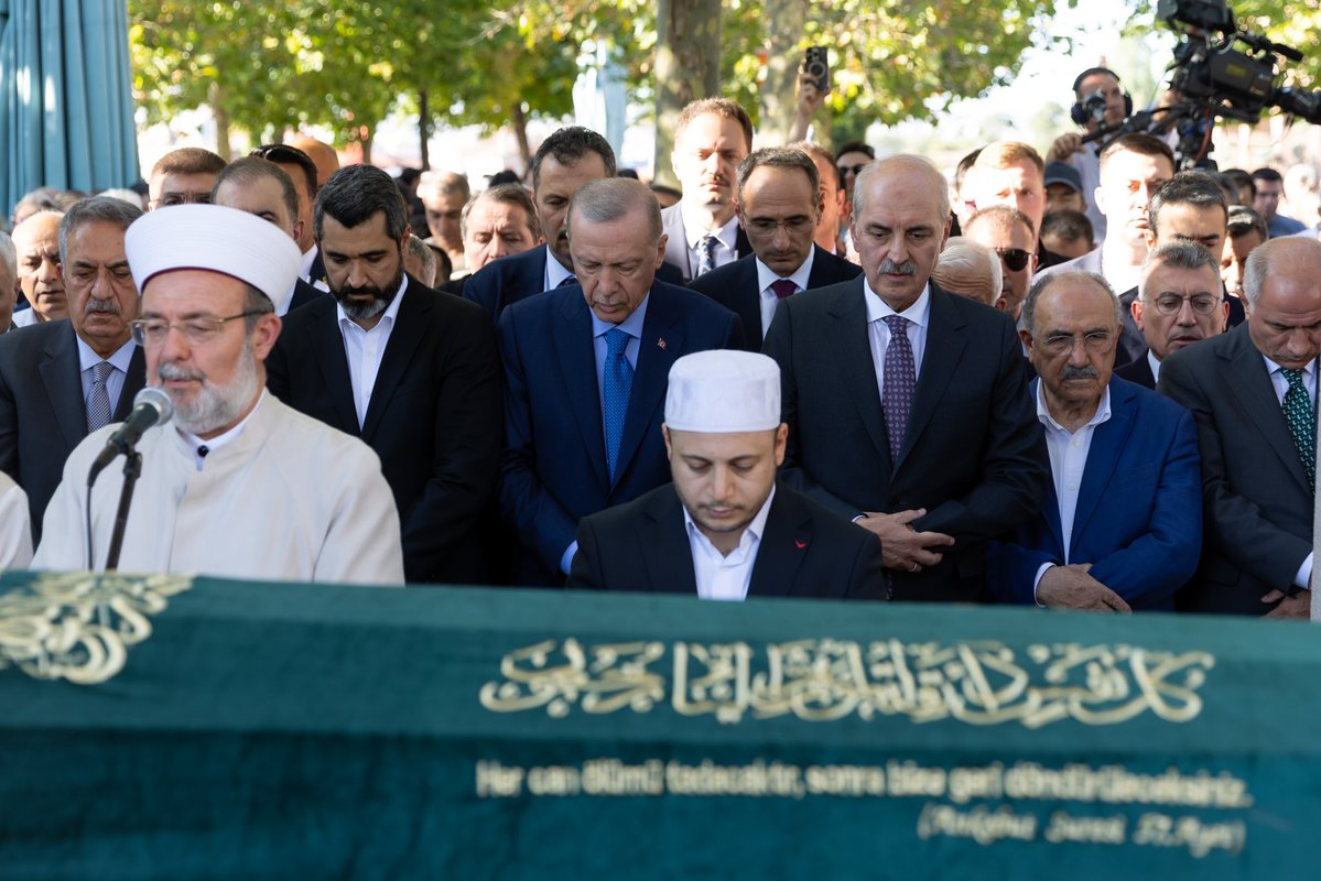 TBMM Başkanı Numan Kurtulmuş, Türkiye Yazarlar Birliği Kurucusu D. Mehmet Doğan'ın Cenaze Törenine Katıldı