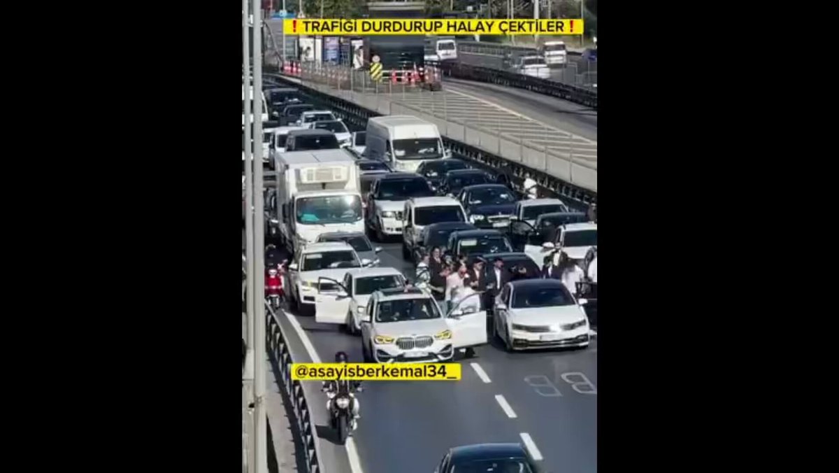 İstanbul'da Düğün Konvoyunda Trafiği Engelleyen Sürücülere Gözaltı