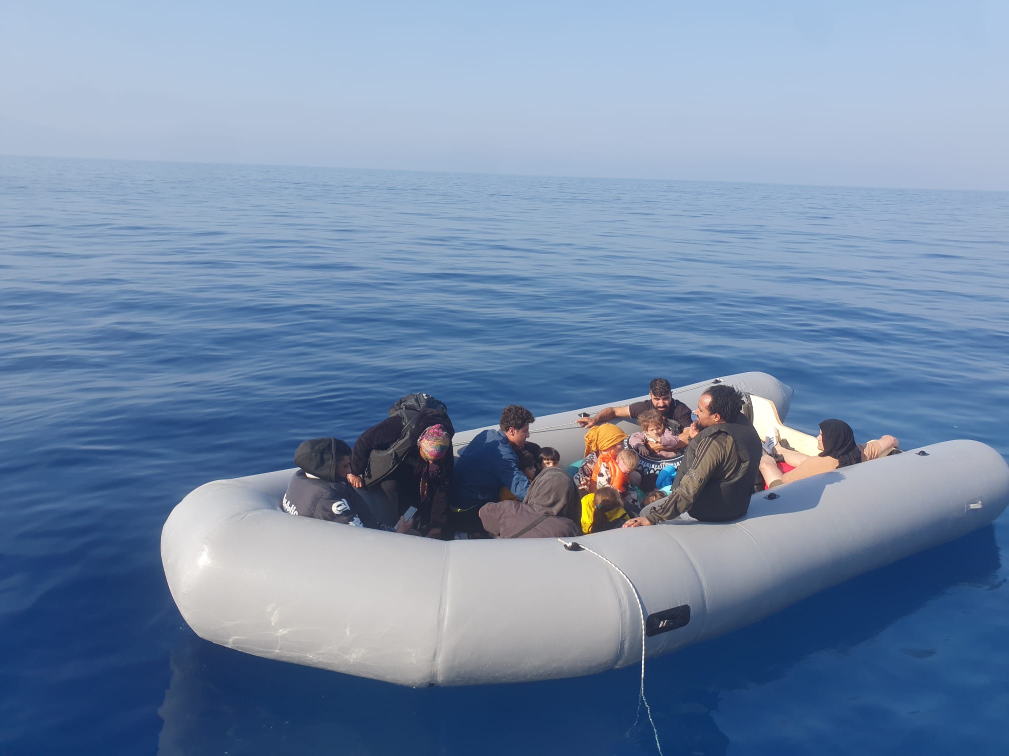 Sahil Güvenlik, Kuşadası Açıklarında Düzensiz Göçmenleri Yakaladı