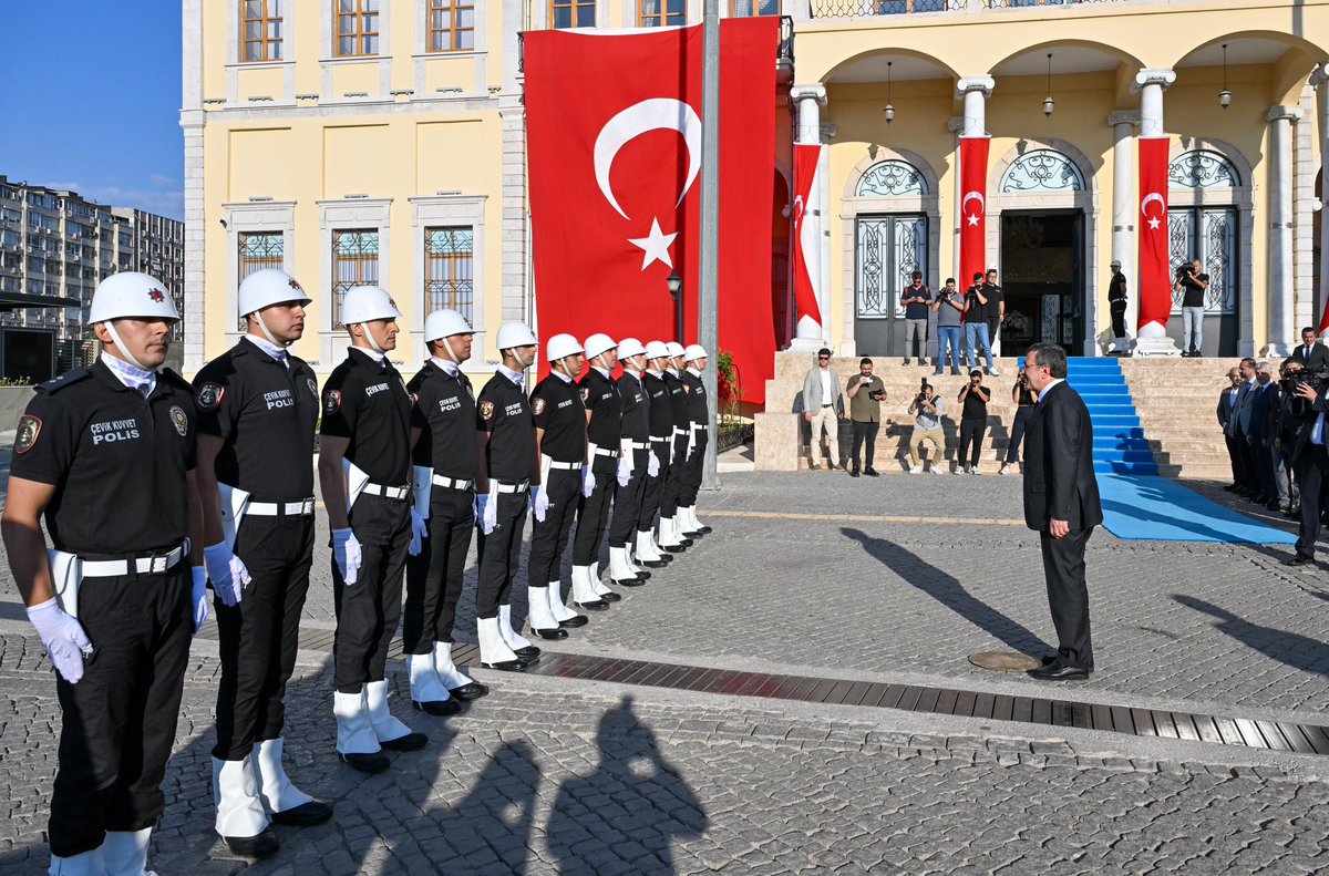 Türkiye Cumhurbaşkanı Yardımcısı İzmir Enternasyonal Fuarı'nda