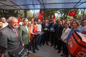 CHP, Bornova'da Moto Kurye Parkının Açılışını Gerçekleştirdi