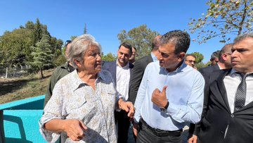 Özgür Özel, Yaşar Kemal’in Doğum Gününde Etkinlik Düzenledi