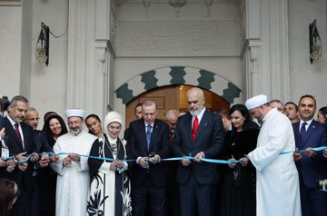 Balkanlar'ın En Büyük İslam Mabedi Tiran'da Türkiye Tarafından İnşa Edildi