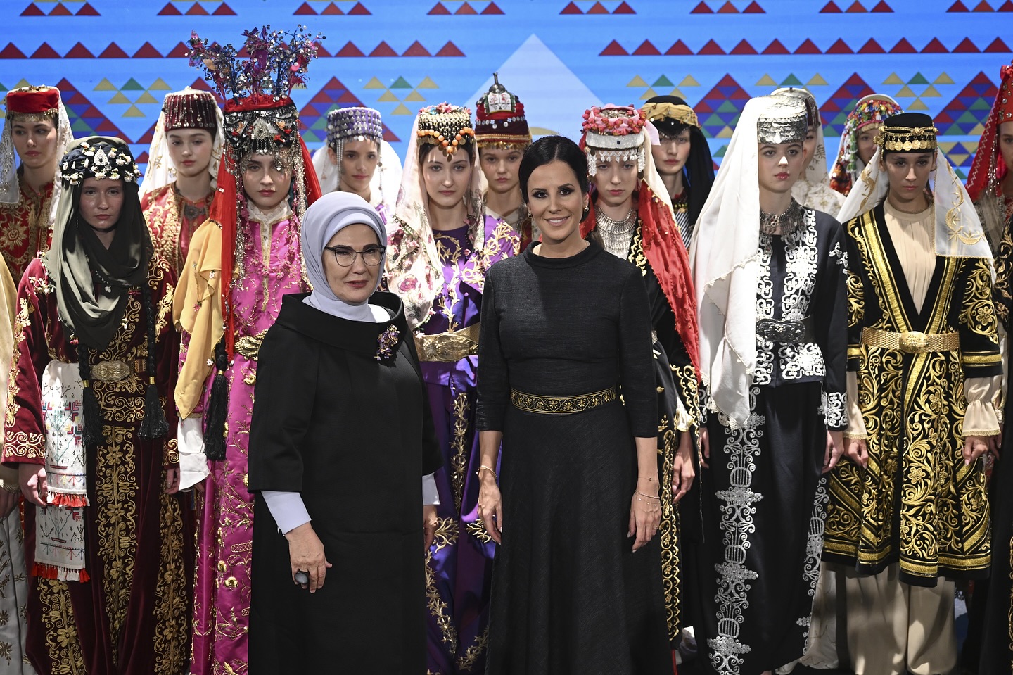 Türk Çeyiz Geleneği Tanıtıldı: Belgrad'da Gerçekleşen Defilede Osmanlı ve Anadolu Çeyizleri Sergilendi