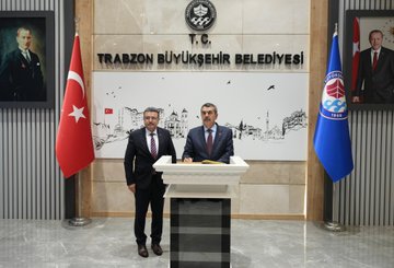 Trabzon Büyükşehir Belediye Başkanı Ahmet Metin Genç, Eğitim Alanında Çalışmalara İlişkin Bilgilendirme Yaptı