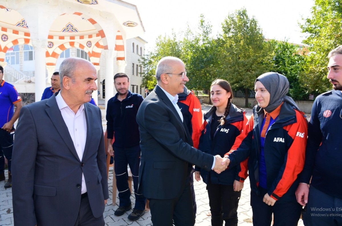 Malatya Büyükşehir Belediye Başkanı Sami Er, Kale İlçesi'ni Ziyaret Etti