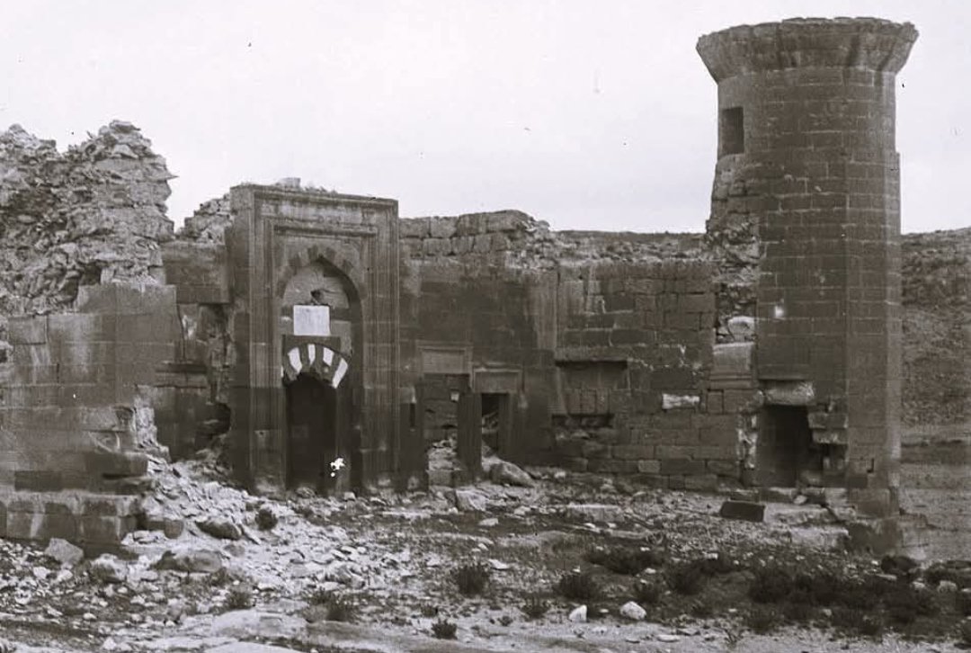 Barsama Mahpeyker Hatice Hatun Camii: Tarihi ve Kültürel Bir Miras