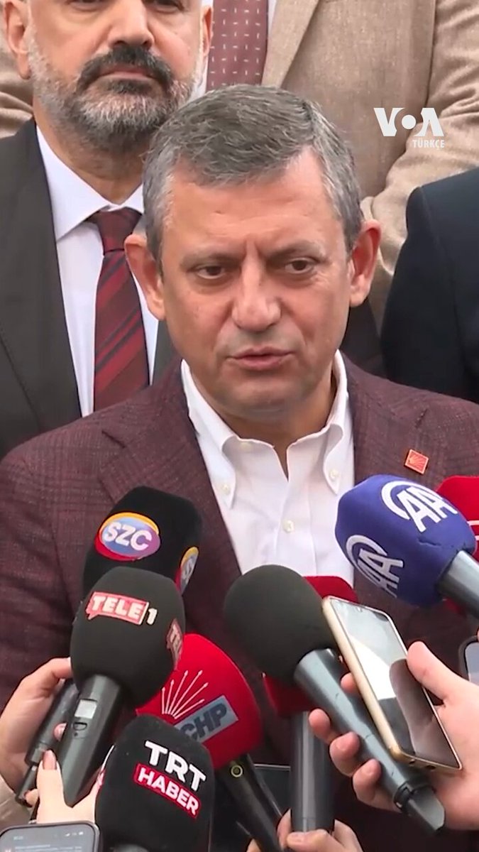 CHP Genel Başkanı Özgür Özel, İbrahim Tatlıses Cumhurbaşkanlığına Adaylık Tartışmasıyla Erdoğan’a Meydan Okudu