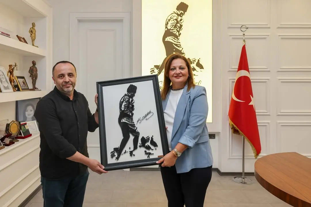 Afyonkarahisar Belediye Başkanı Burcu Köksal, Hemşehrimiz Mustafa Çelikbaş'ı Ağırladı