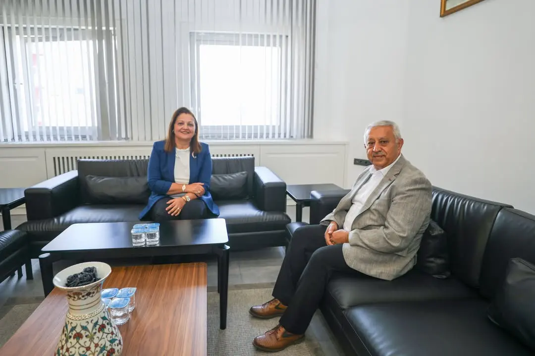 Afyonkarahisar Belediye Başkanı Burcu Köksal, Önceki Dönem Belediye Başkanı Mehmet Zeybek'i Belediyede Ağırladı