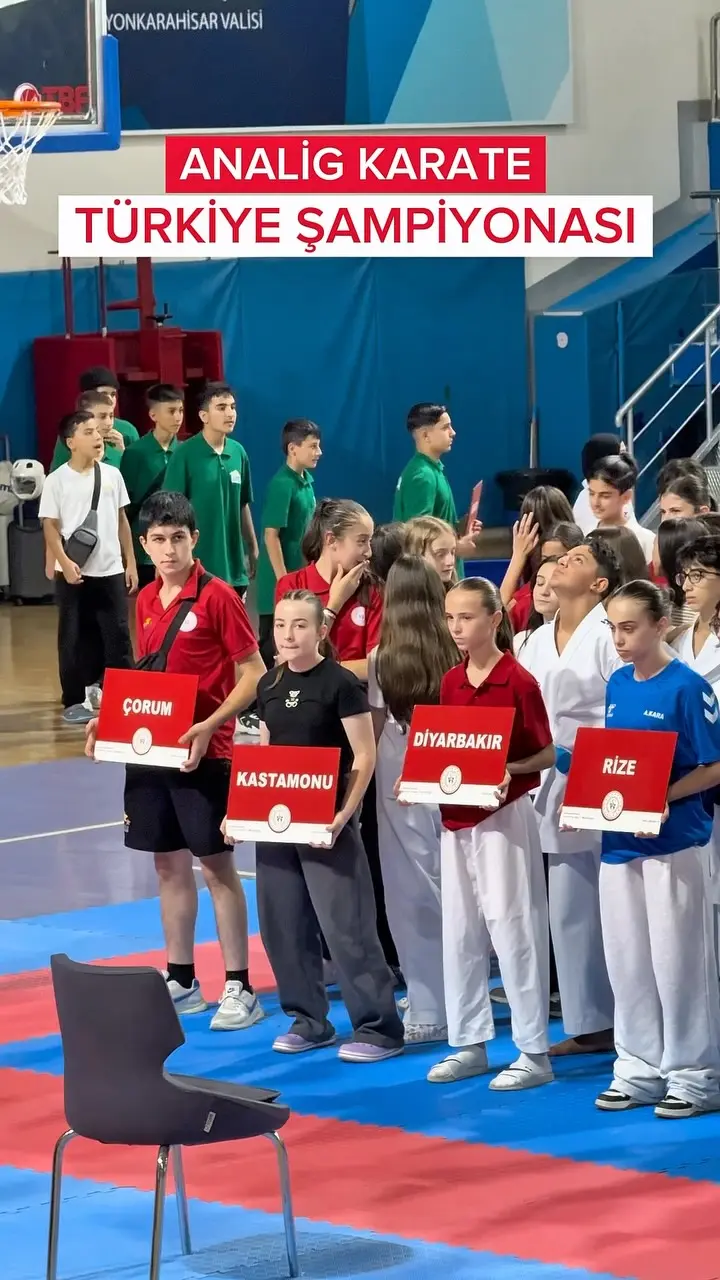 Afyonkarahisar'da Anadolu Yıldızlar Ligi Karate Türkiye Şampiyonası Başladı