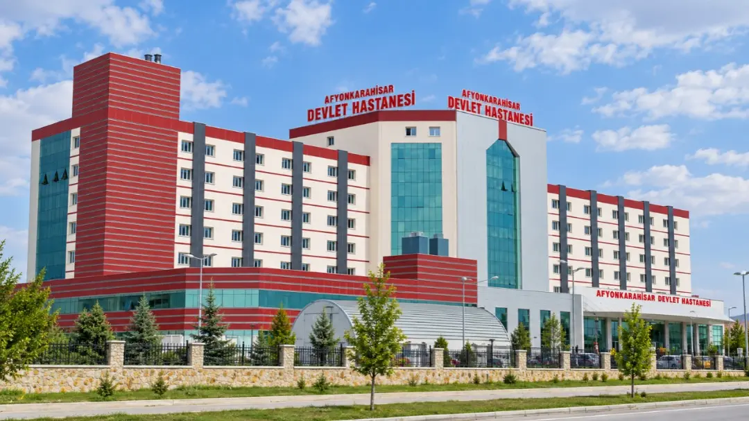 Afyonkarahisar Devlet Hastanesi yan dal uzman hekim kadrosunu yeni atanan 4 yeni uzman ile güçlendirdi:...