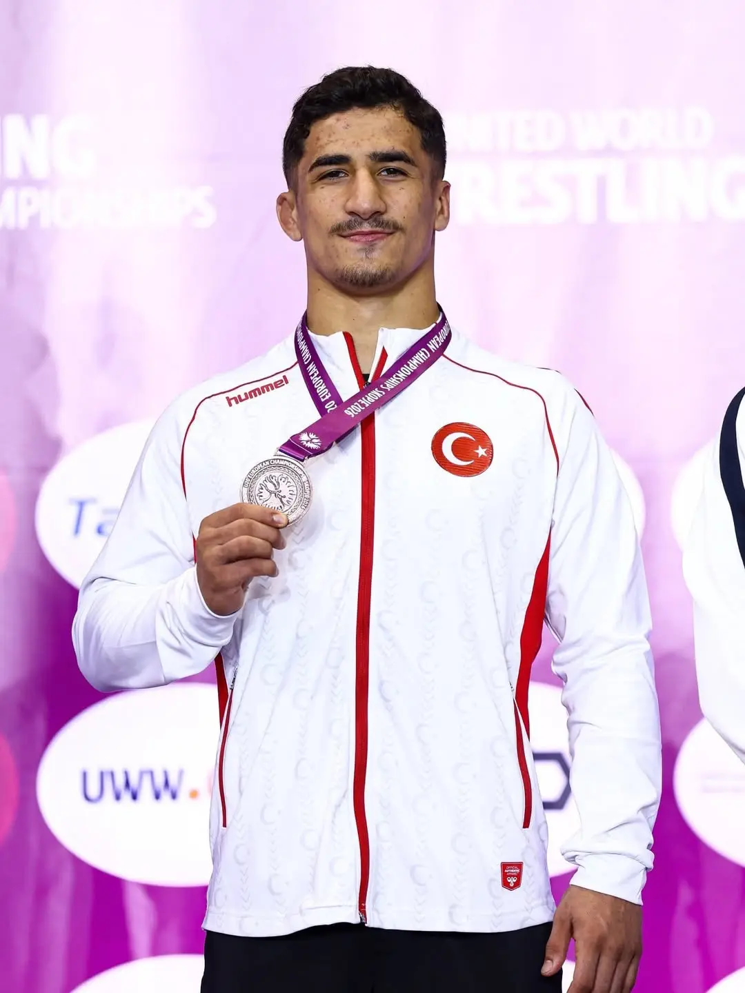 Afyonkarahisarlı Güreşçi Yasin Uzun, U20 Avrupa Güreş Şampiyonası'nda Bronz Madalya Kazandı