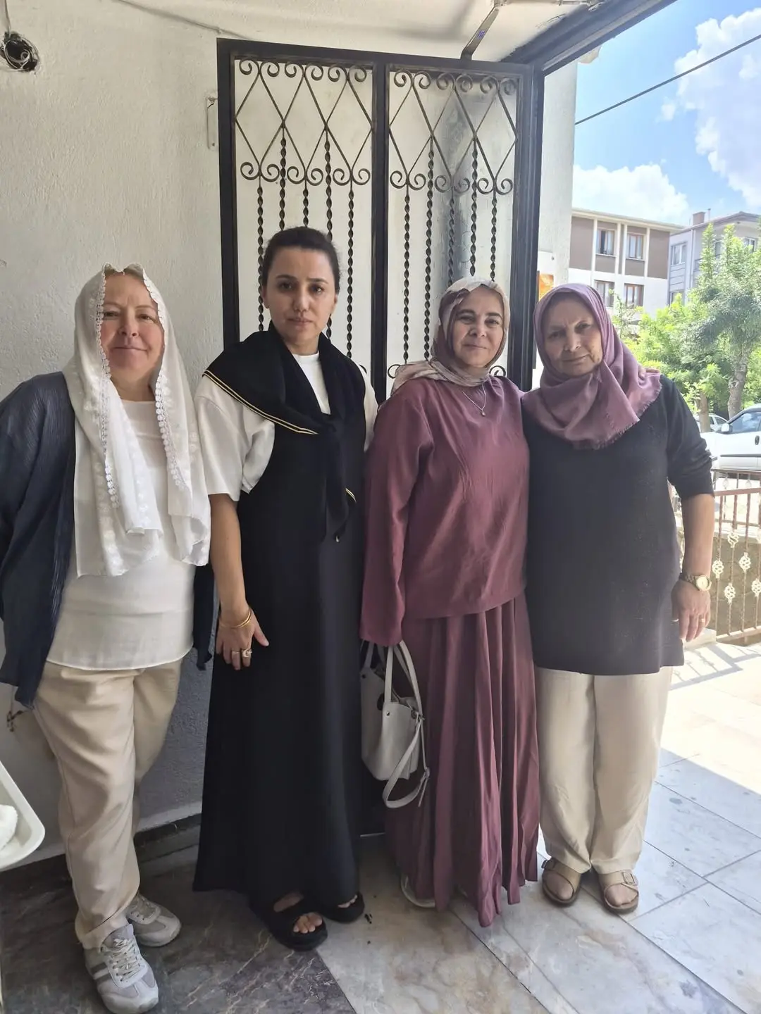 AK Parti Afyonkarahisar İl Kadın Kolları'ndan Şehit ve Gazilere Destek