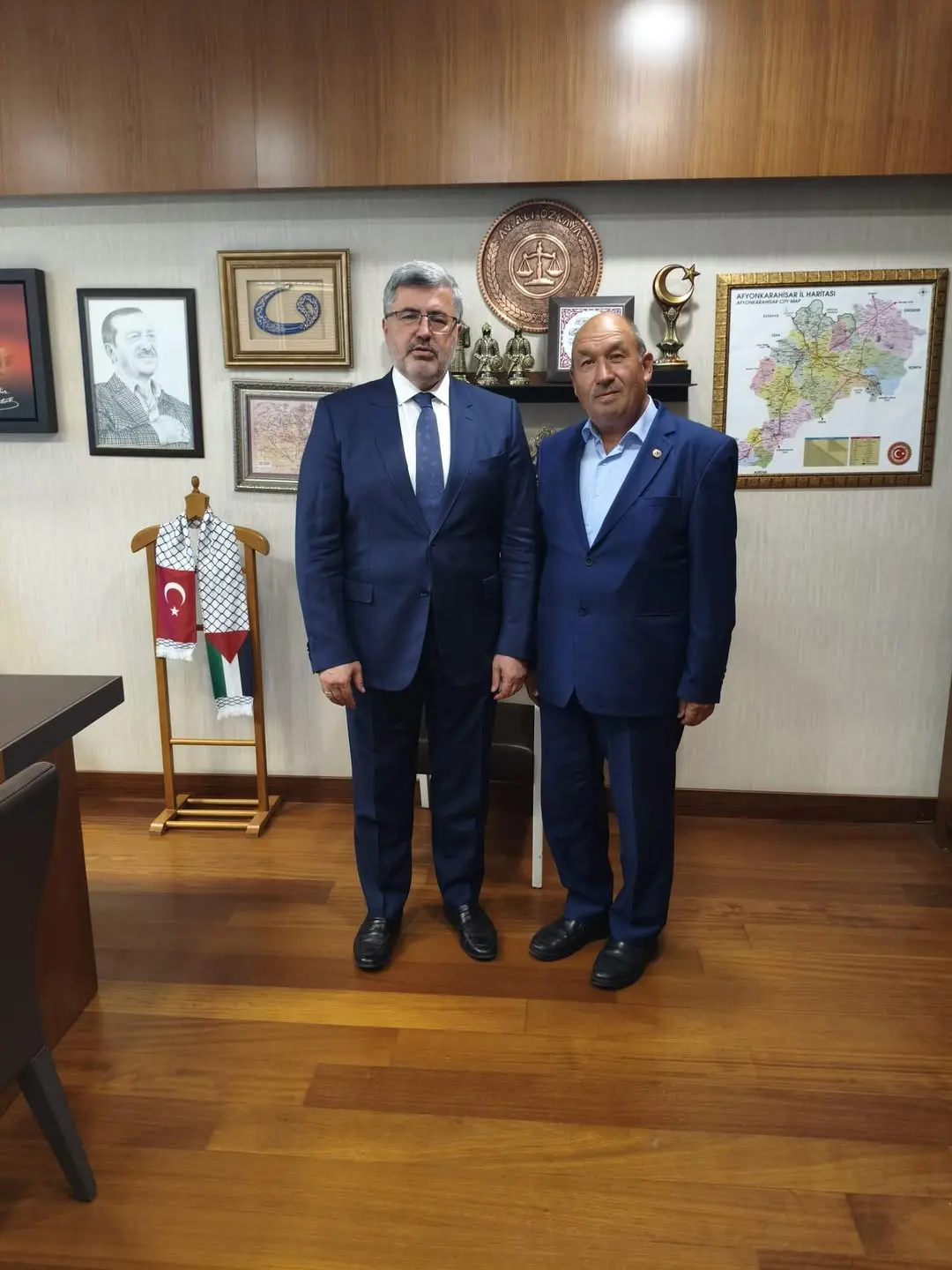 Ak Parti Afyonkarahisar Milletvekili Ali Özkaya'dan İscehisar Seydiler Belediye Başkanı Adem Tokdemir'e Ziyaret