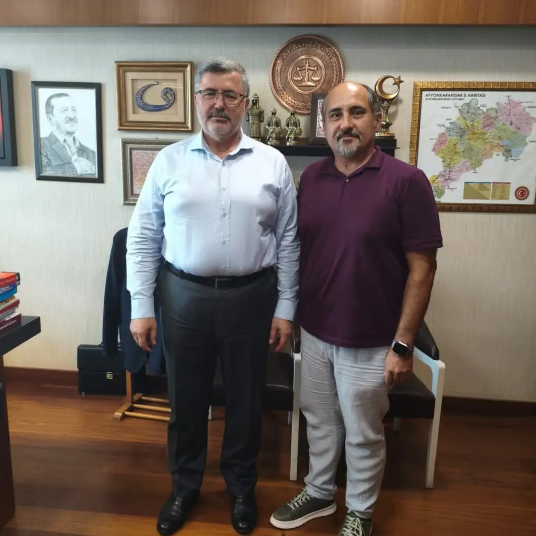 Ak Parti Milletvekili Ali Özkaya, Hemşerisi Nedret Çelik'i Gazi Meclis'te Ağırladı