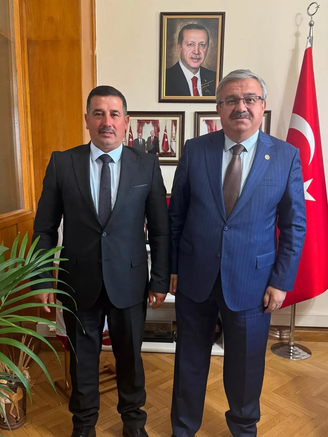 Ak Parti Milletvekili İbrahim Yurdunuseven'den Kızılören İlçe Başkanı Ramazan Coşgun'a Ziyaret
