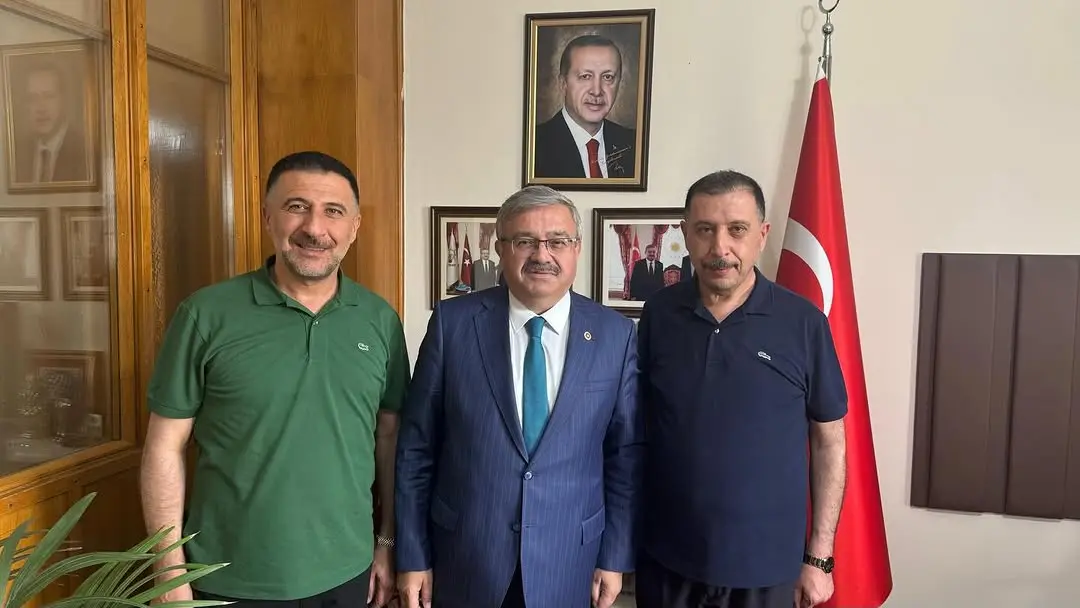 AK Parti Milletvekili TBMM'de Mardinlı İş İnsanlarını Ağırladı