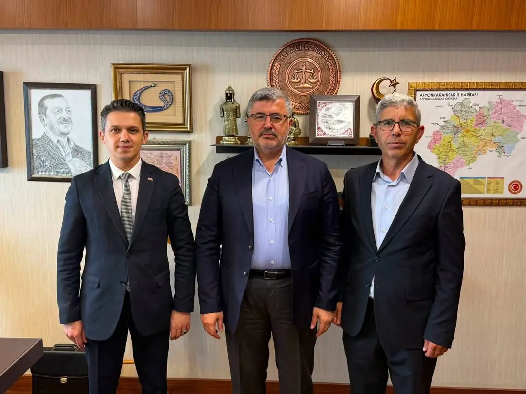 Dazkırı Belediye Başkanı Fatih Çiçek, Milletvekili Ali Özkaya'yı Ziyaret Etti