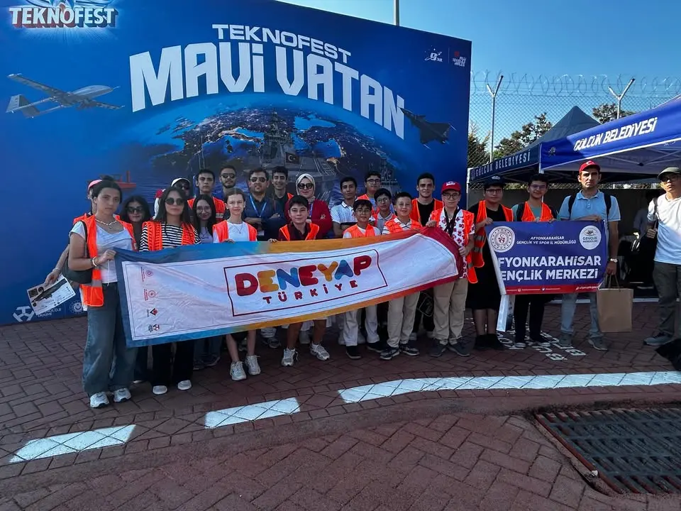 Deneyap Öğrencileri TEKNOFEST Mavi Vatan’da Yerli ve Milli Teknolojileri İnceledi
