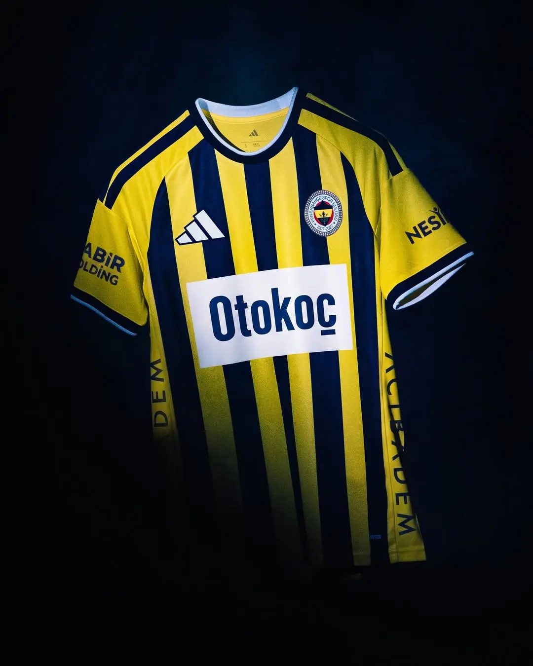 Fenerbahçe'nin Adidas ve Fenerium İş Birliğiyle Hazırlanan Özel Formasıyla Sahaya Çıkacağı Açıklandı