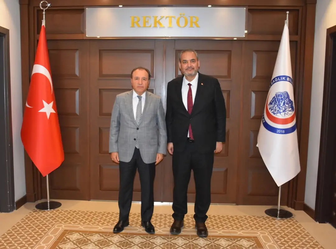 Rektörümüz Prof. Dr. Adem Aslan, Afyon Kocatepe Üniversitesi Rektörü Prof. Dr. Mehmet Karakaş'ı Makamında Ağırladı