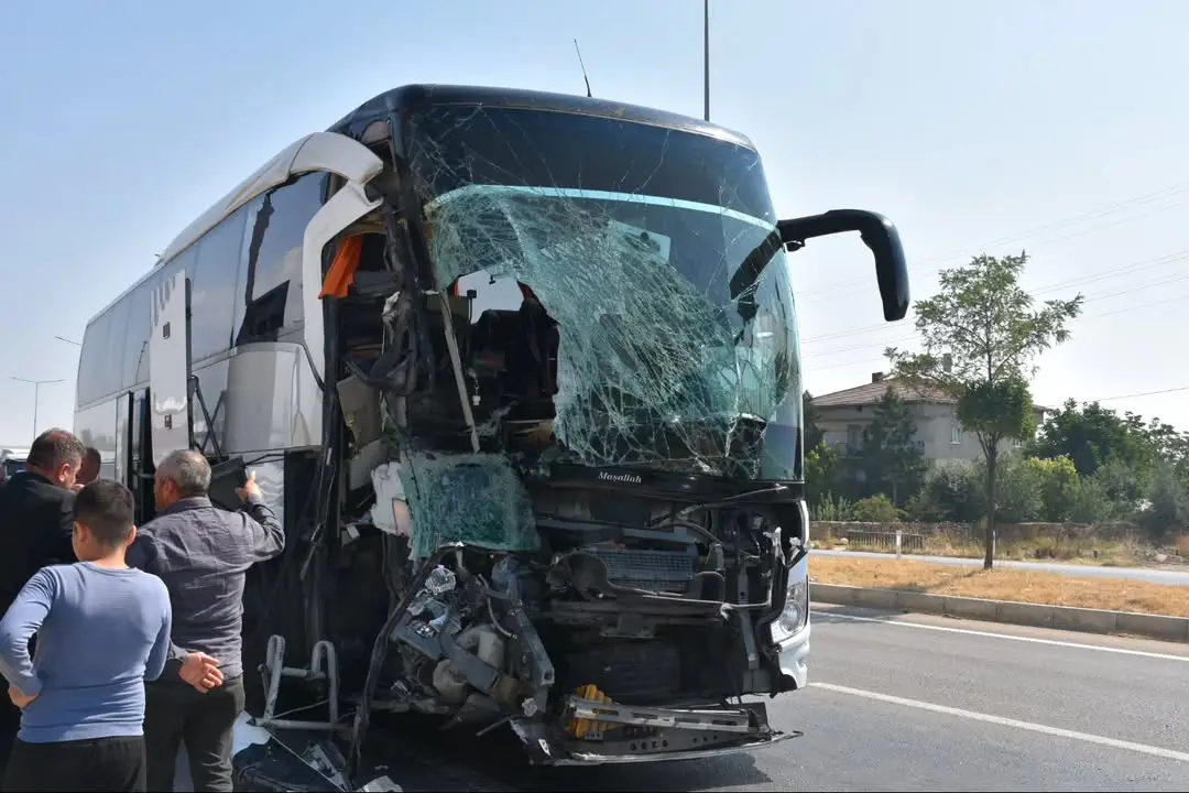 Sinanpaşa Akören’de meydana gelen otobüs kazasında hayatını kaybedenler için başsağlığı dilekleri
