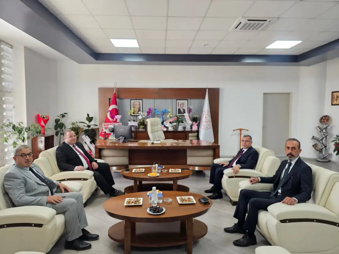 Şuhut Kaymakamı ve İlçe Millî Eğitim Müdürü Afyonkarahisar İl Millî Eğitim Müdürünü Ziyaret Etti