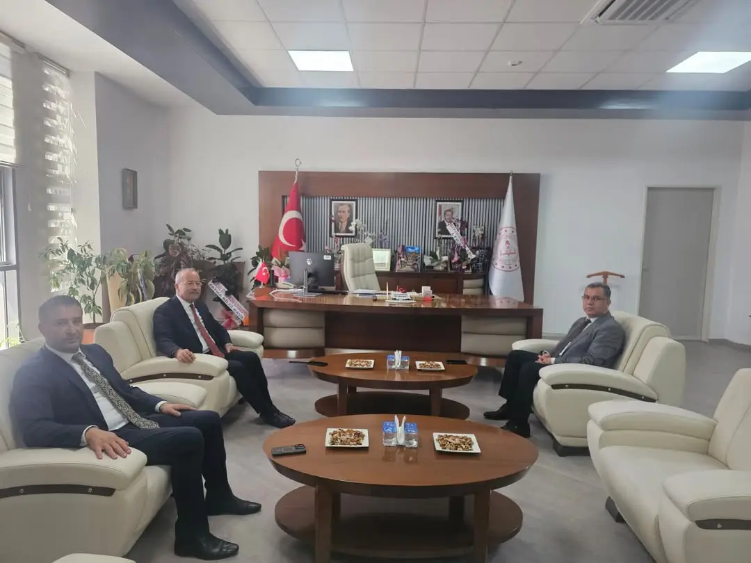 TBMM 27. ve 28. Dönem Afyonkarahisar Milletvekili Mehmet Taytak, İl Milli Eğitim Müdürü İsmail Altınkaynak'ı Ziyaret Etti