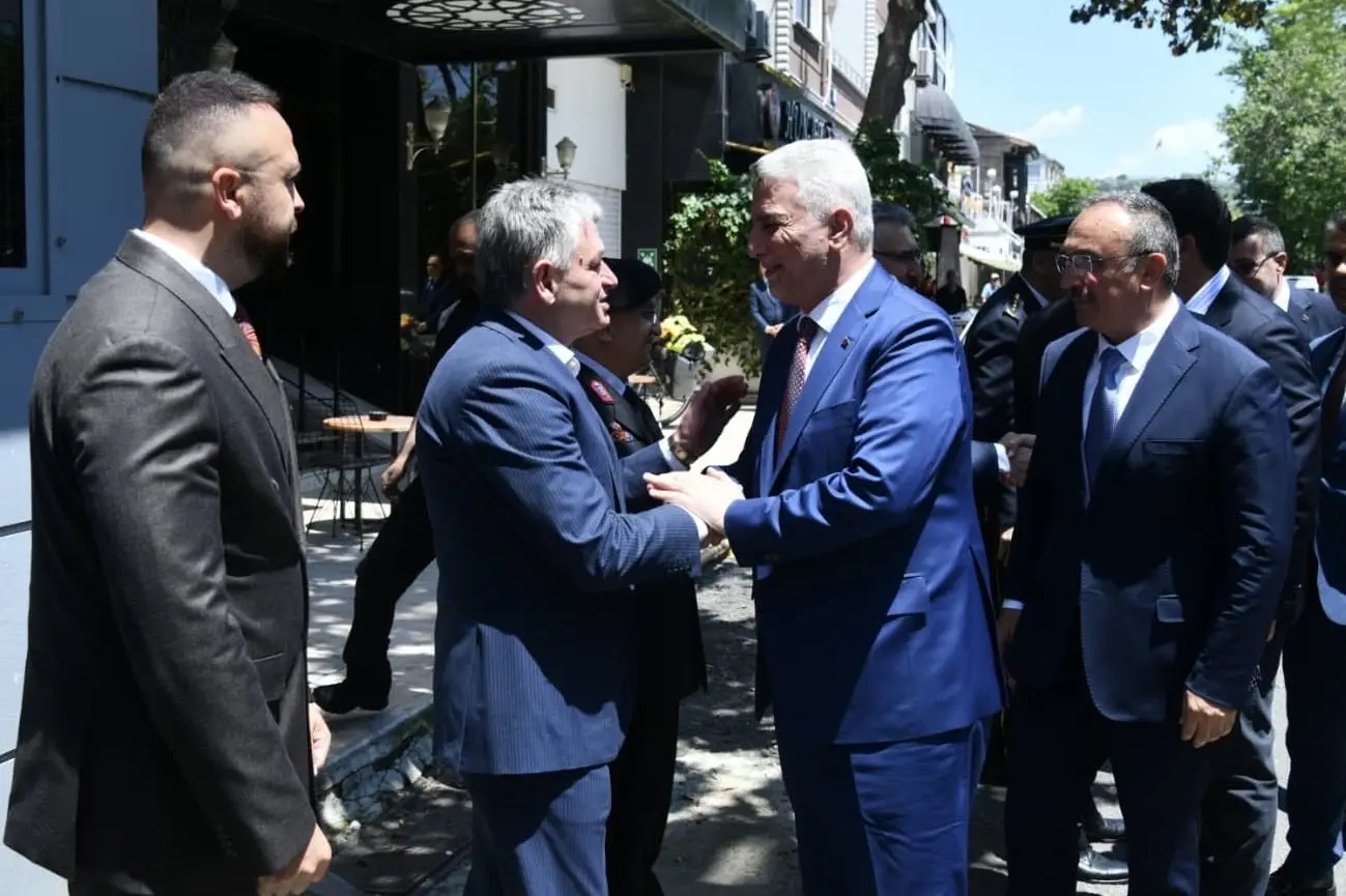 Tekirdağ'da Bayram Kutlaması ve Polis Ziyareti