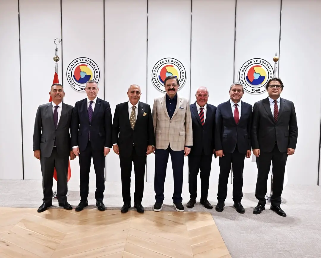 TÜRMOB Genel Başkanı İrfan Hüseyin Yıldız ve Yönetim Kurulu Üyeleri TOBB Başkanı Mustafa Rifat Hisarcıklıoğlu'nu Ziyaret Etti