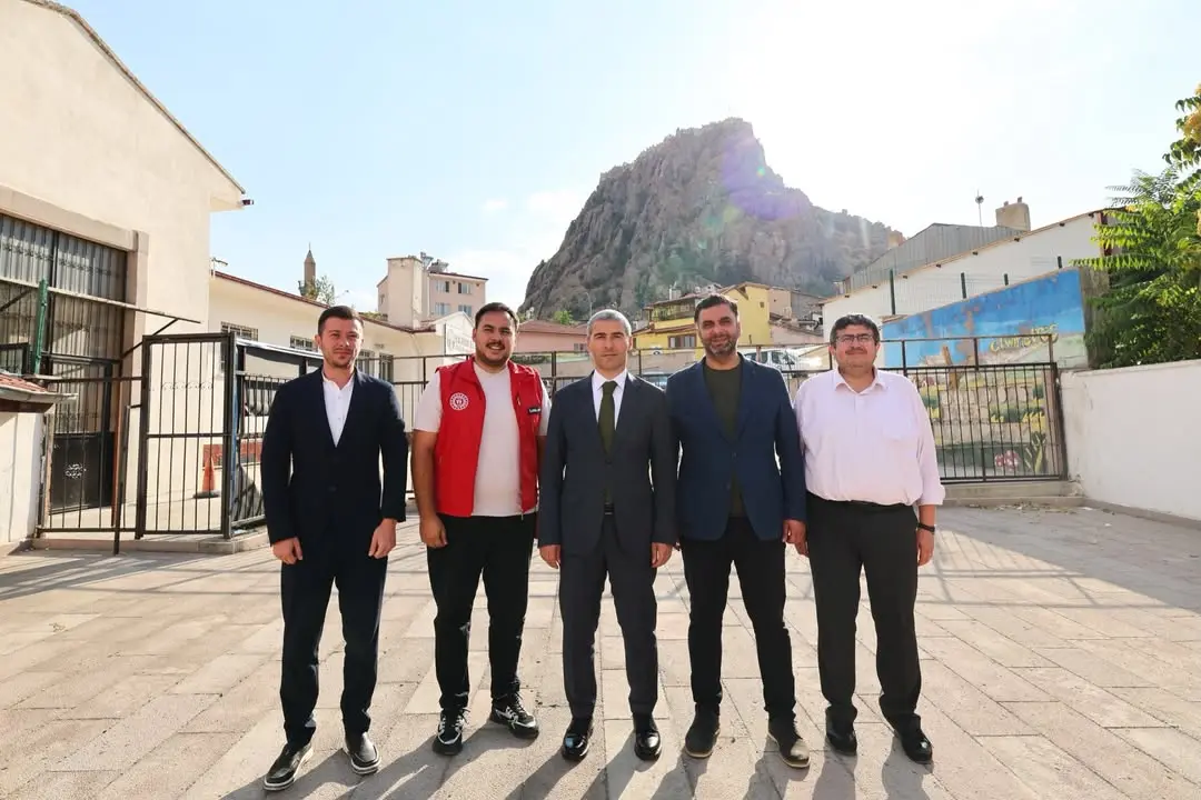 Valimiz Dr. Naci Aktaş, Afyonkarahisar Gençlik ve Spor İl Müdürlüğü'nü Ziyaret Etti