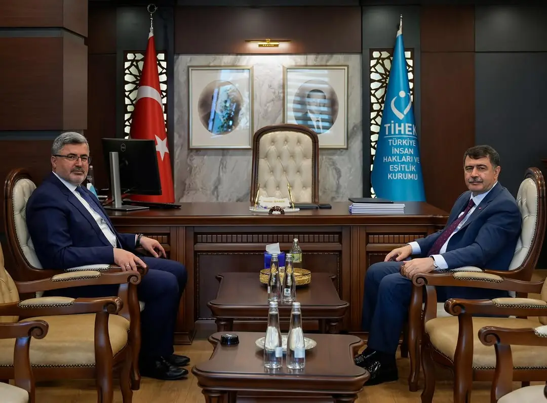 Valimiz Sn. Vasip Şahin'e Türkiye İnsan Hakları ve Eşitlik Kurumu Başkanlığı Görevi için Ziyaret